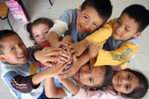 Fortalecen programas dirigidos a niñas y niños - ZMG Noticias