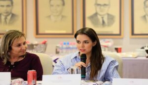 Pide Laura Haro eliminar apología del delito también en series, películas y telenovelas - ZMG Noticias