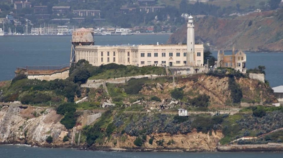 Trump reabrirá Alcatraz para delincuentes más despiadados - ZMG Noticias