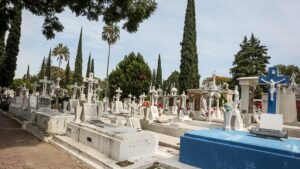 Refuerzan seguridad en panteones de la ZMG por Día de la madre - ZMG Noticias