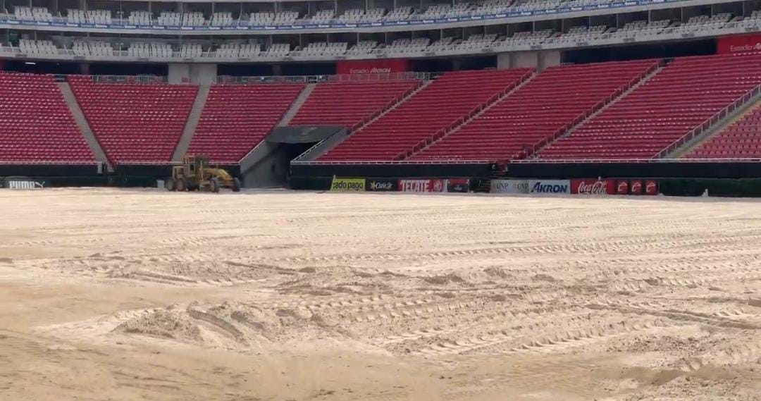 Cambian cancha de Estadio de Chivas - ZMG Noticias