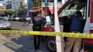 Motociclista pierde la vida tras ser atropellado en Puerto Vallarta