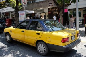 Apoyaran a taxistas cuyos vehículos no pasaron verificación - ZMG Noticias