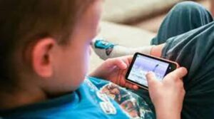 Buscan proteger a las infancias del uso nocivo de los dispositivos digitales - ZMG Noticias