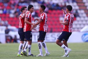 Chivas suma su segundo trofeo de pretemporada - ZMG Noticias