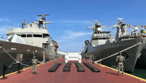 Marina asegura más de 900 kilos de cocaína frente a las costas de Acapulco