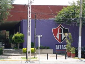 Avanzan investigaciones contra maestro de natación señalado por abuso - ZMG Noticias