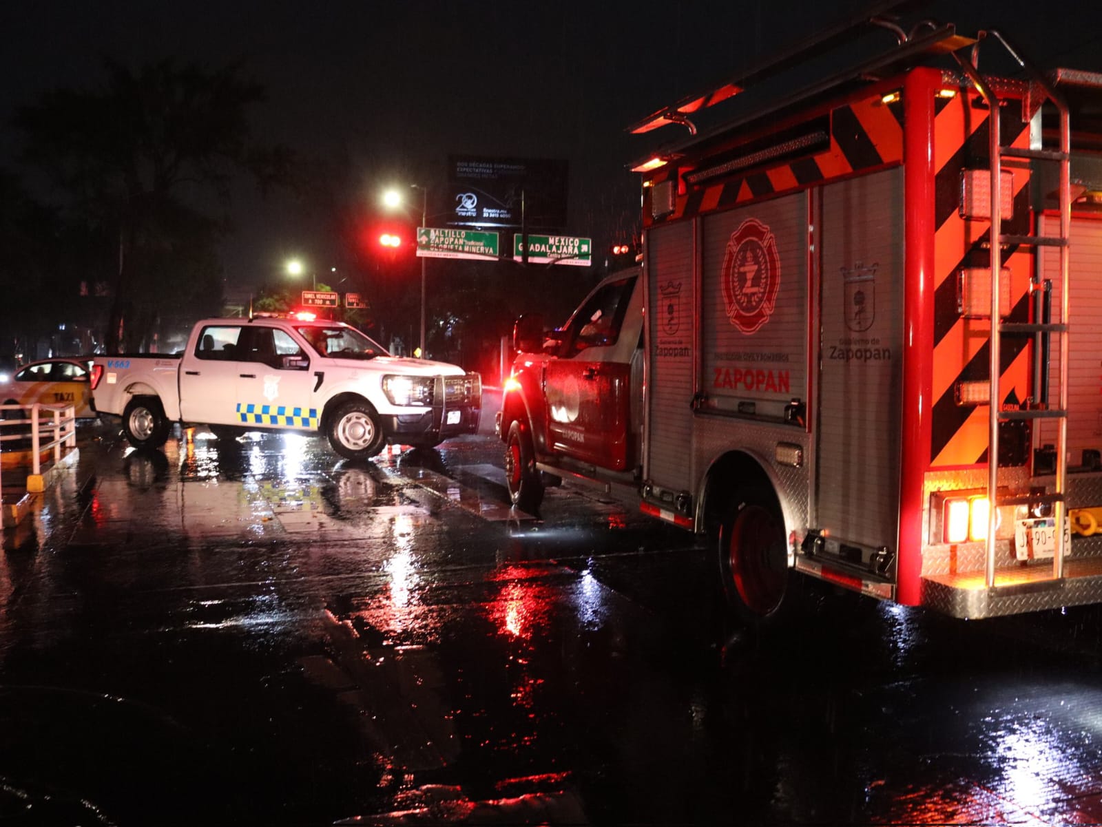 Lluvia nocturna provoca encharcamientos e inundaciones leves en la ZMG - ZMG Noticias