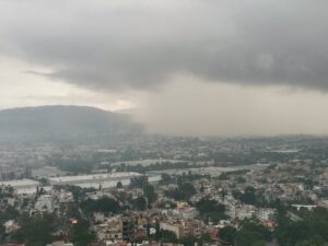 Fuerte tormenta sorprende a los tapatíos esta mañana - ZMG Noticias