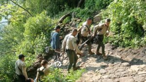Rescatan a tres jóvenes accidentados en la Barranca de Huentitán - ZMG Noticias