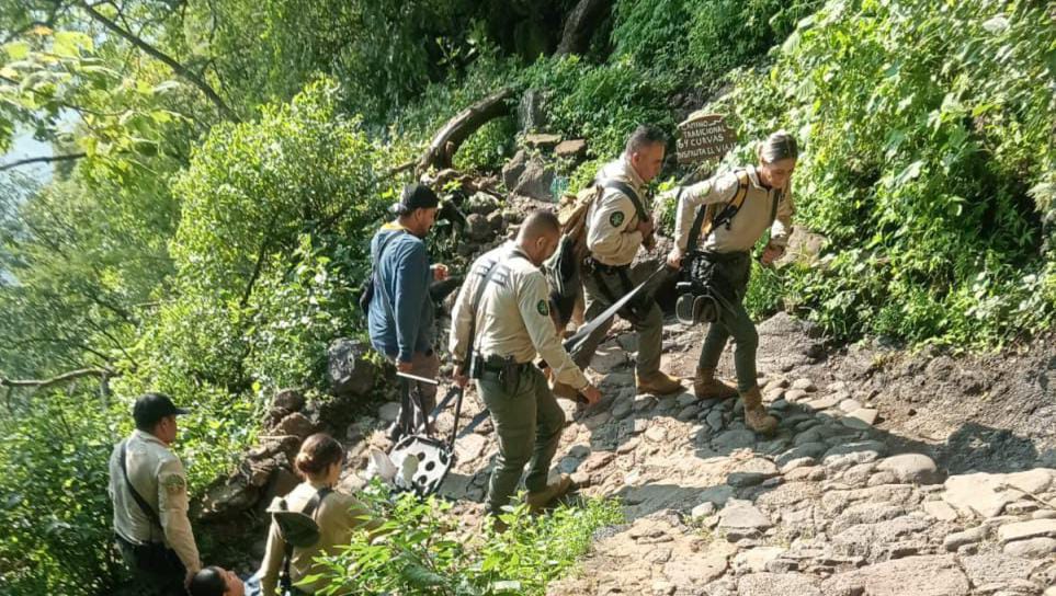 Rescatan a tres jóvenes accidentados en la Barranca de Huentitán - ZMG Noticias