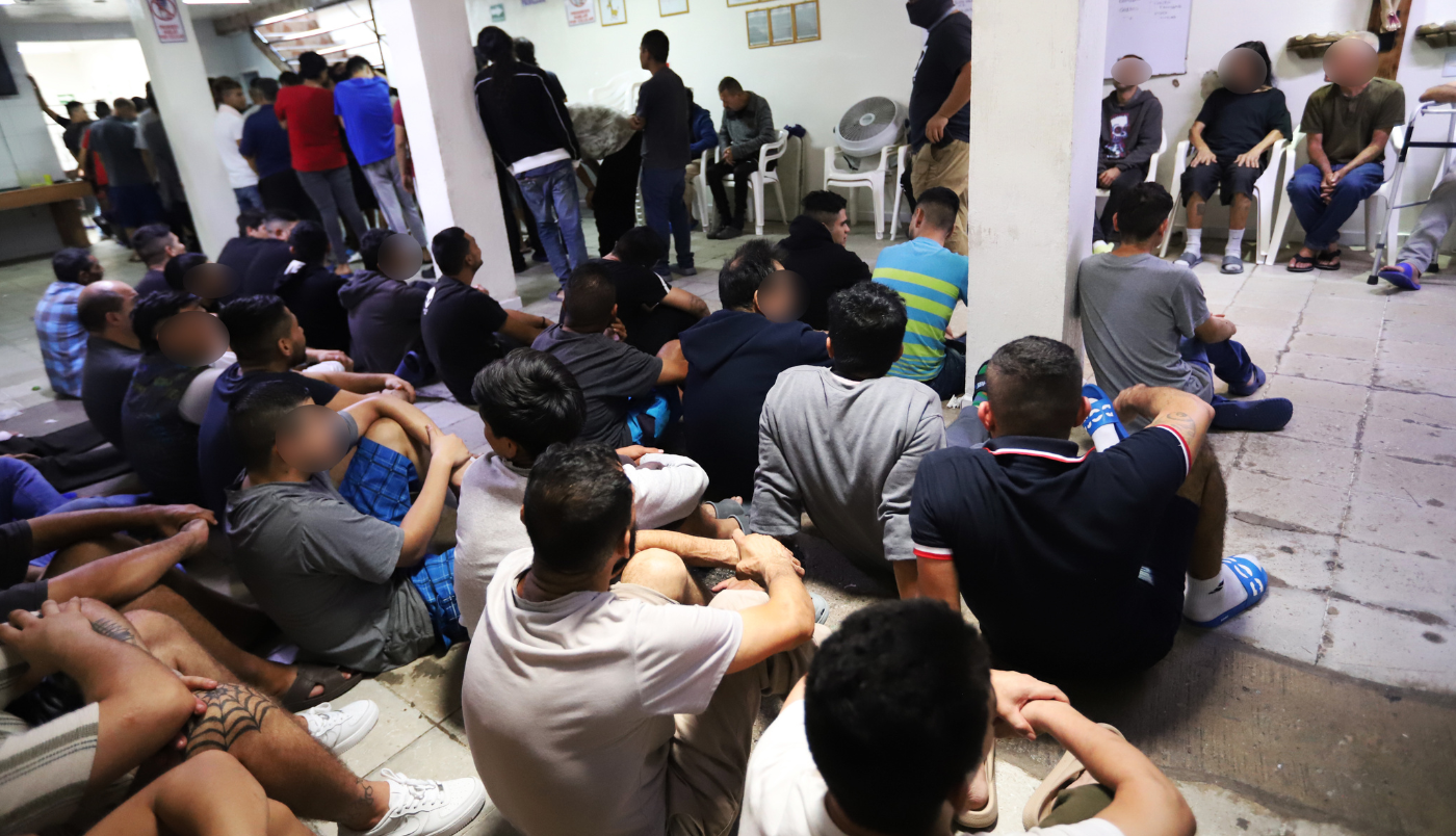 Clausuran centro de rehabilitación en Guadalajara con más de 100 internos, entre ellos menores