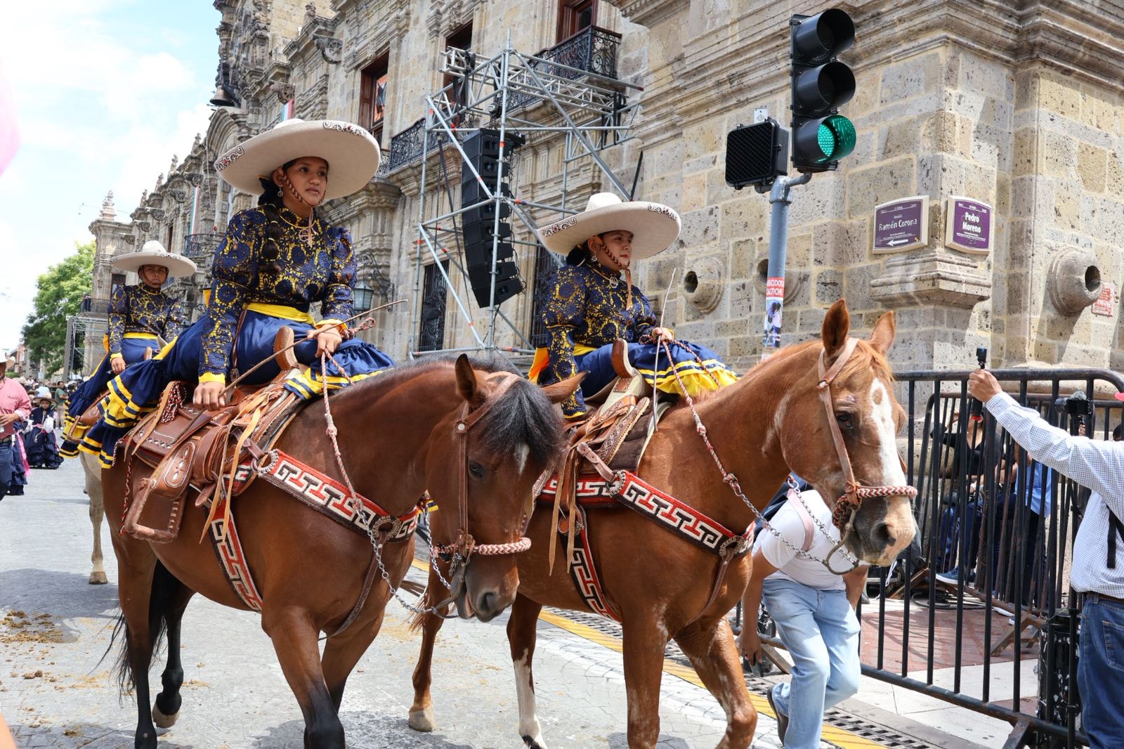 Se realizó el Desfile Charro en Guadalajara - ZMG Noticias Se realizó el Desfile Charro en Guadalajara - ZMG Noticias