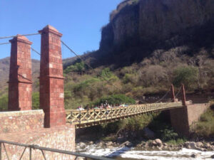 Madres Buscadoras de Jalisco localizan cuerpo en barranca de Huentitán - ZMG Noticias