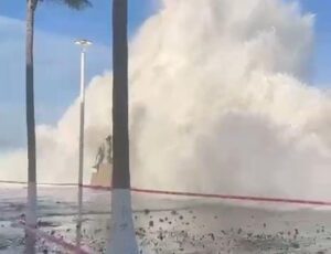 Se presenta marea alta y oleaje elevado en Puerto Vallarta - ZMG Noticias