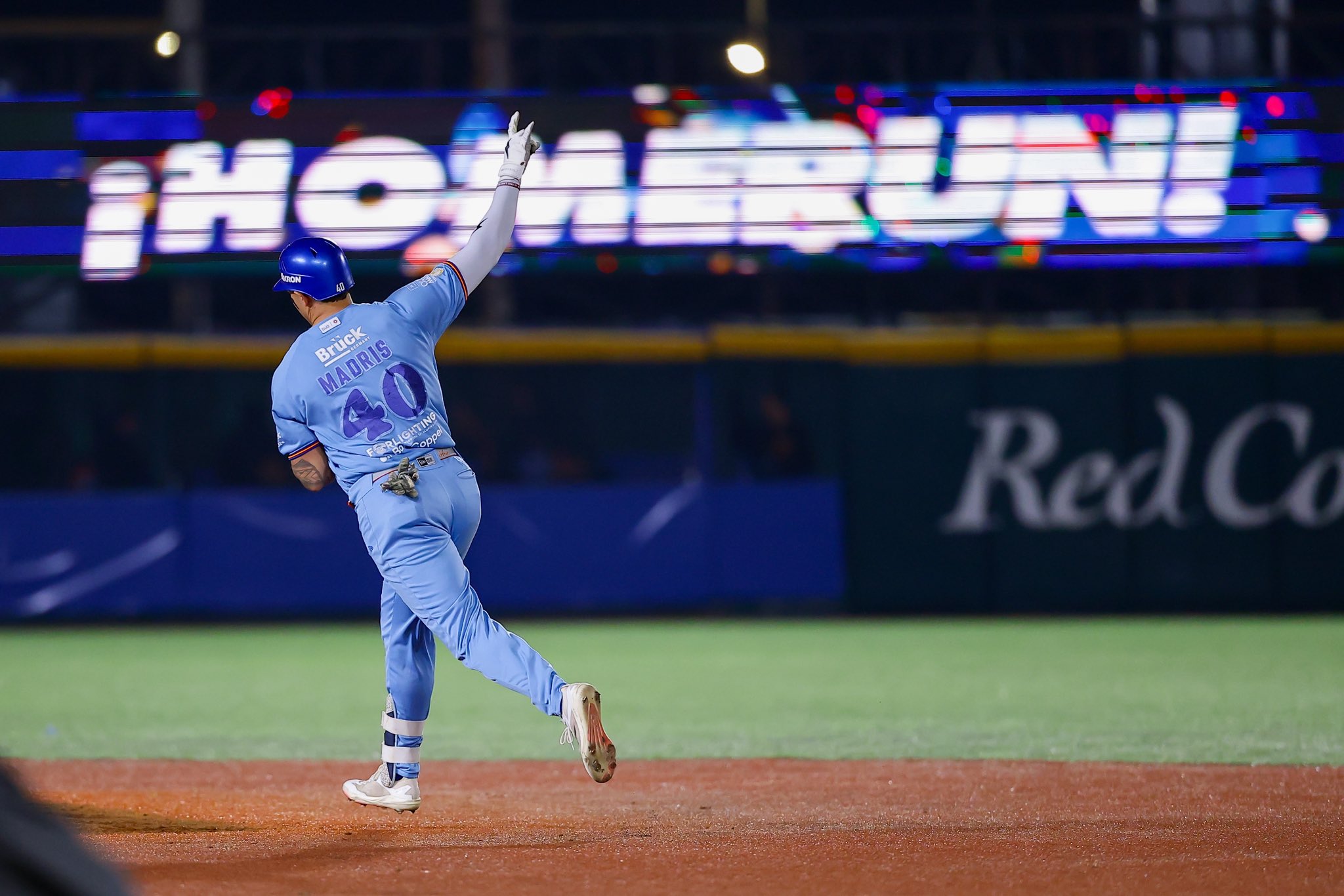 Charros de Jalisco se impone 8-5 a Naranjeros