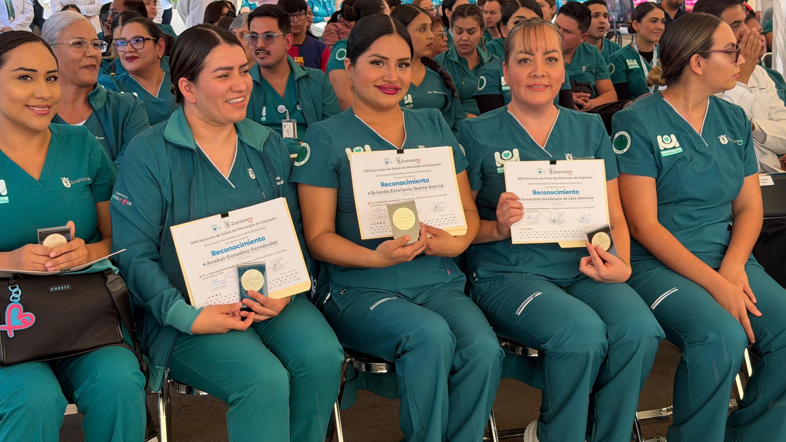 Zapopan reconoce labor de personal de enfermería en su día