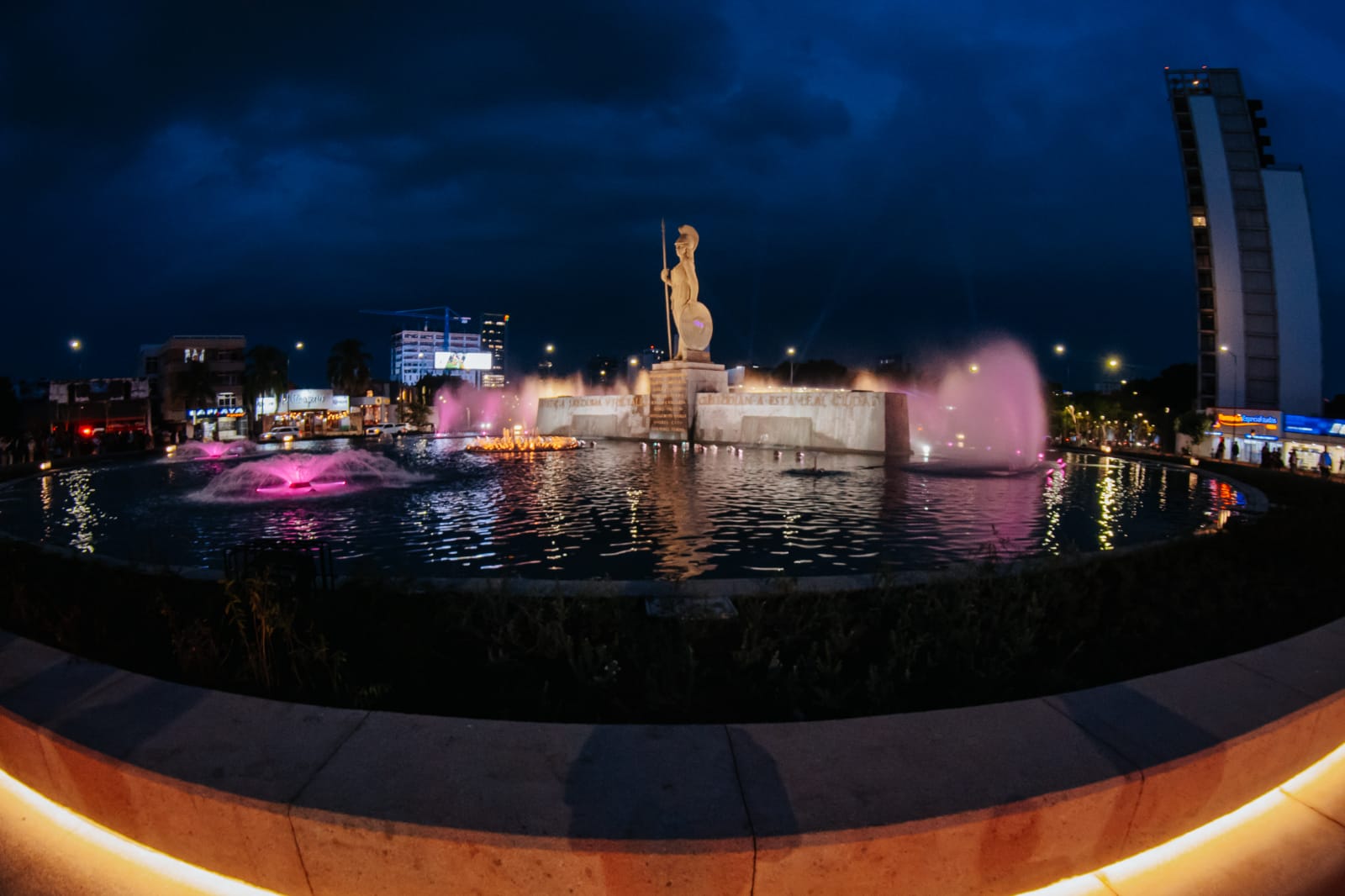 Reinauguran La Minerva