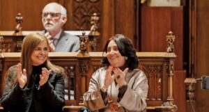 Marisol Schulz recibe Medalla de Oro al Mérito Cultural en Barcelona