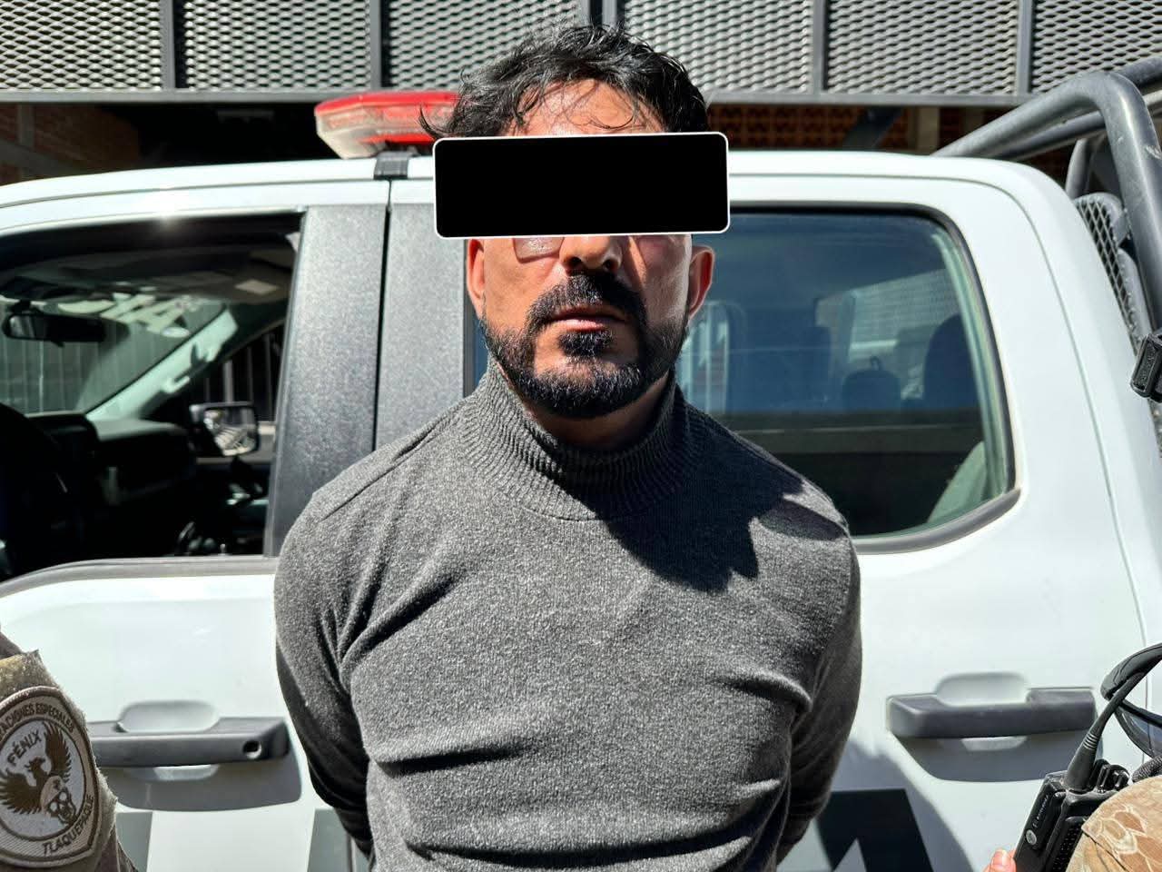 Detienen a sujeto con arsenal en Tlaquepaque