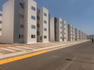 Entregan primeras 800 viviendas rehabilitadas en Lomas del Mirador