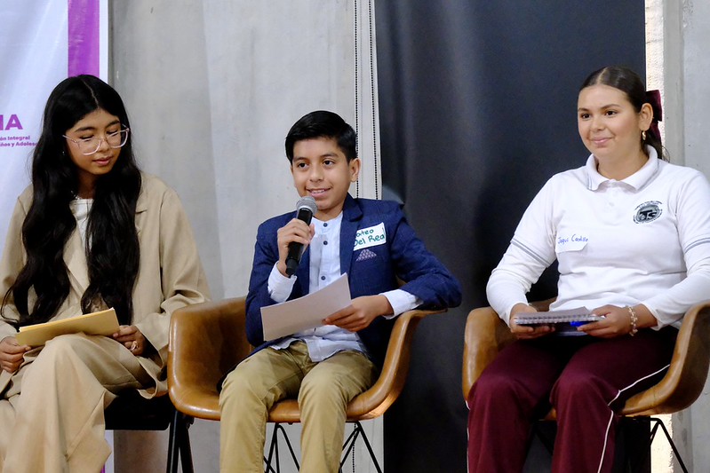 Realizan conversatorio “Tejiendo Redes de Cuidado”