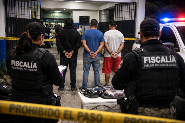 Cuatro detenidos por desaparición tras operativo en centro de rehabilitación