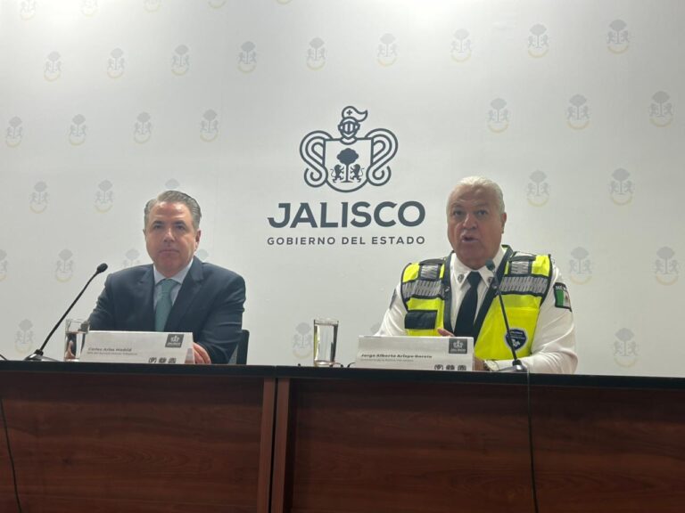 Extienden prórroga para sustitución gratuita de placas