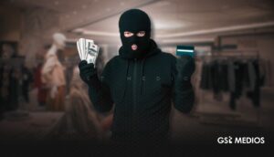 Fiscalía de Jalisco detiene a dos estafadores en Zapopan