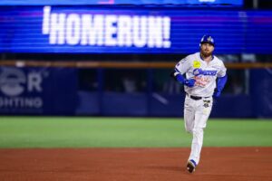 Charros derrota a Tecos en Extrainnings
