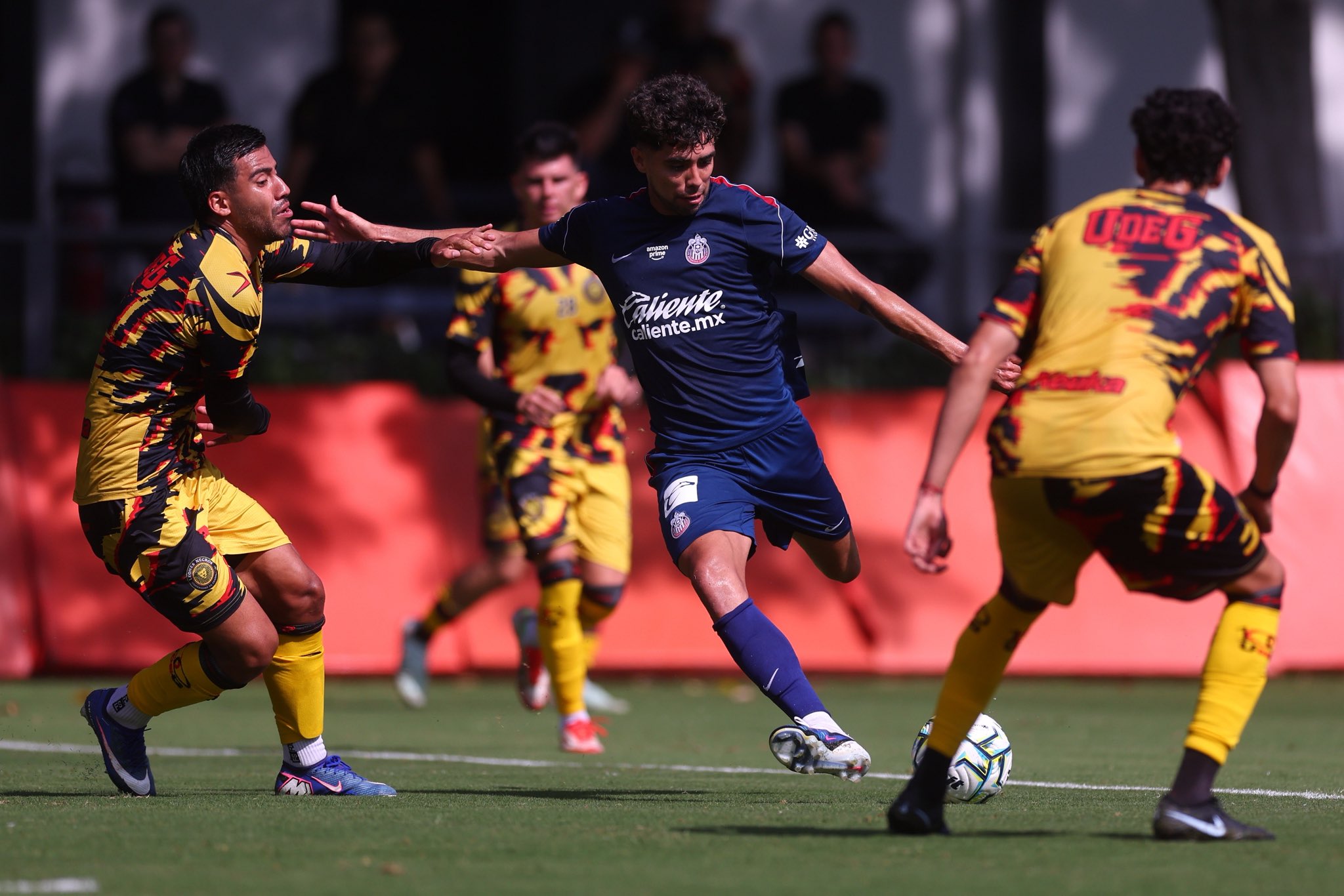 ​Chivas cierra filas