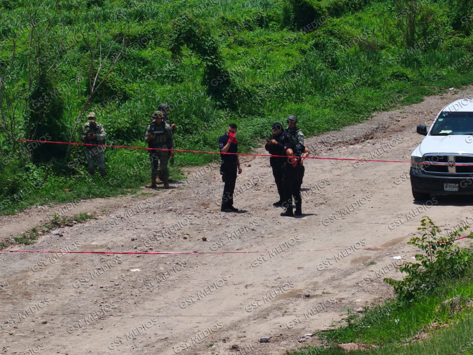 Localizan un cuerpo entre la maleza en una brecha de Ixtapa, en Puerto Vallarta - ZMG Noticias Localizan un cuerpo entre la maleza en una brecha de Ixtapa, en Puerto Vallarta