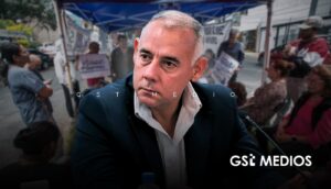 Esquer escucha a vecinos de San Isidro, pero les cierra la puerta a cambiar las viviendas de lugar