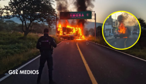 ¡Alerta en la ruta a Jalisco! Reportan vehículos incendiados y bloqueos en Michoacán