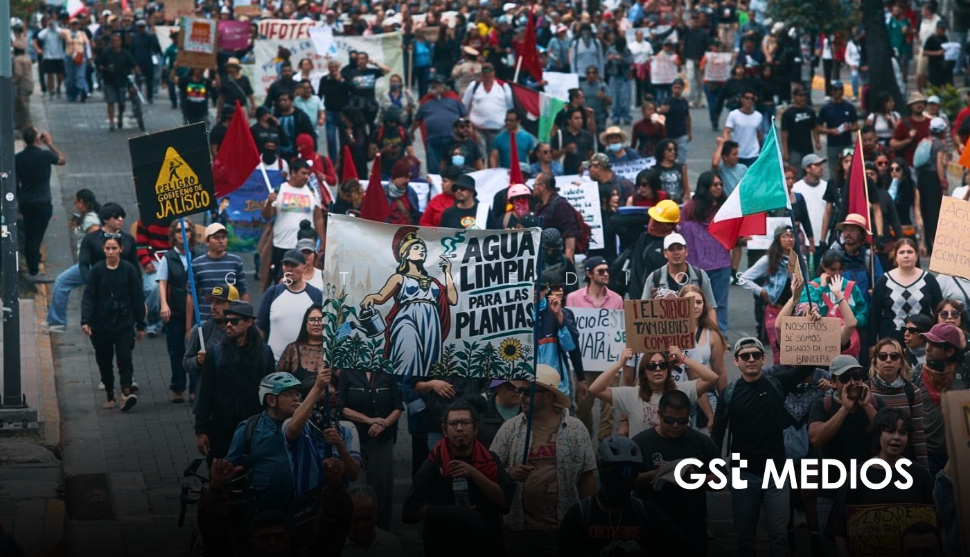 Más de 9 mil personas marcharon entre el miedo y la esperanza por agua limpia en Guadalajara
