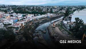 Pese a supervisión de Lemus, denuncian que arrojan en calles y baldíos los lodos extraídos de Las Pintas